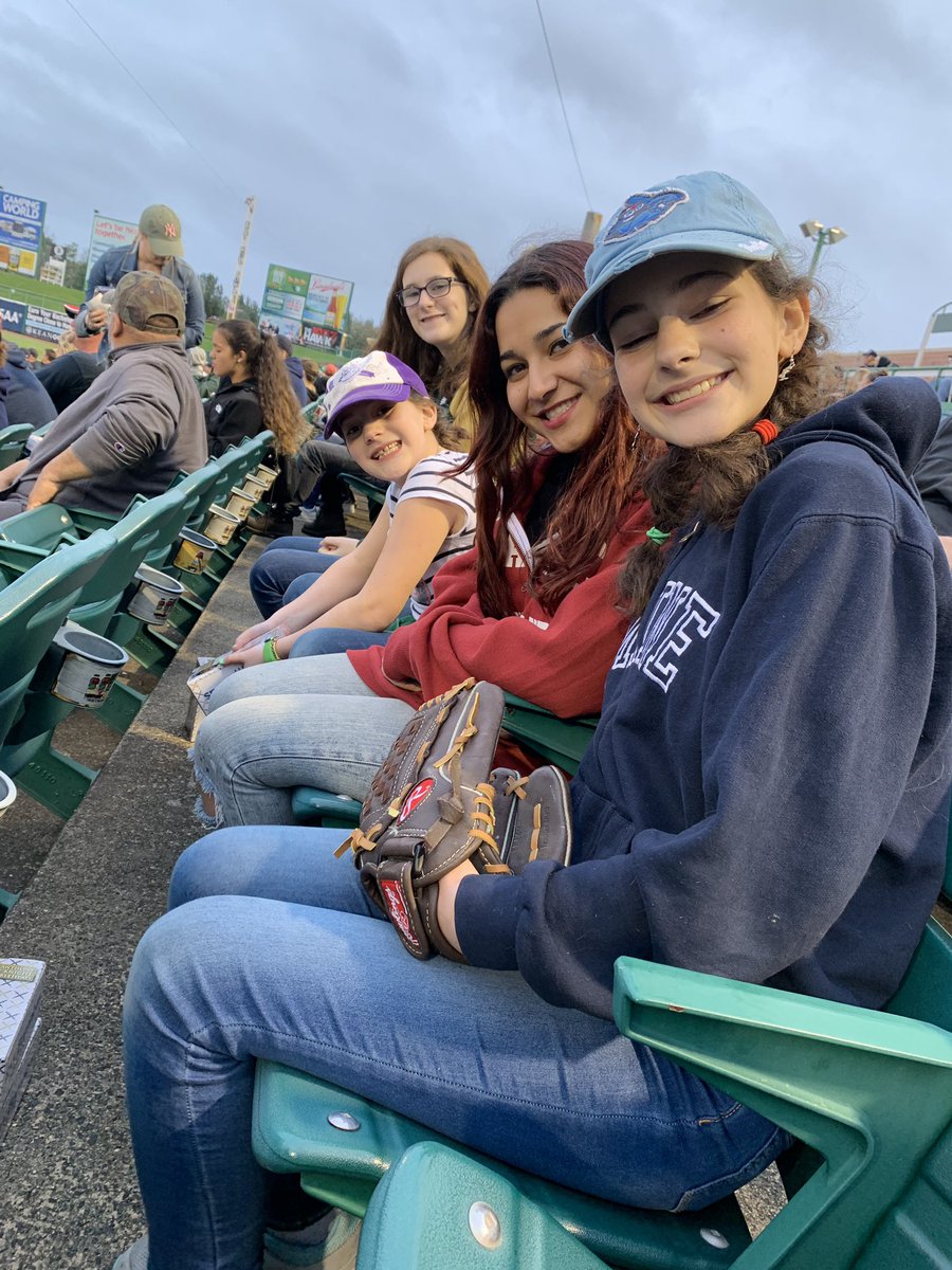 PaulaVForte's tweet photo. Knight night @BlueClaws #sevenkingdomsofclaws https://t.co/MvkXUTqkd8