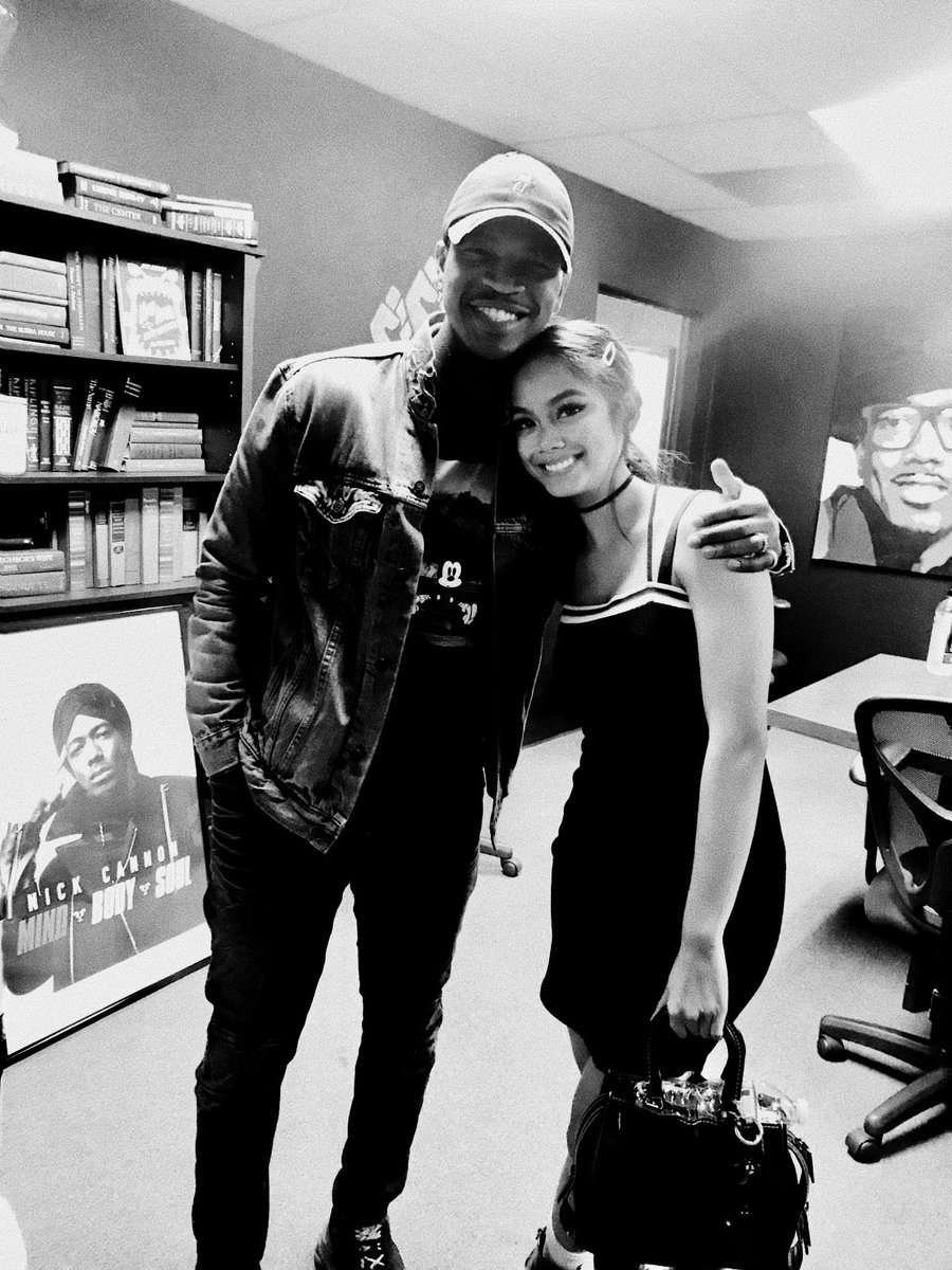 ylonuhhh's tweet photo. ne-yo and i have come to an agreement that we are not sick of love songs anymore :))) are y’all ready ?? cuz we ain’t playin 🕴🏽🖤🕴🏽 #lalife https://t.co/HYhg8CR02u