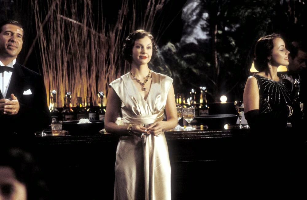 Happy birthday Ashley Judd. So classy and elegant, she fitted my idealized image of Linda Porter in De-lovely. 