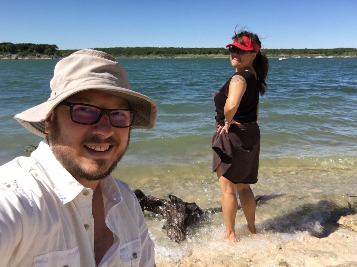 DennisBestafka's tweet photo. Enjoying some gorgeous, #Texas #spring weather on #LakeGeorgetown just North of #Austin. @TarabudDelight #EasterWeekend #GoodFriday https://t.co/mE3cIuVUHo