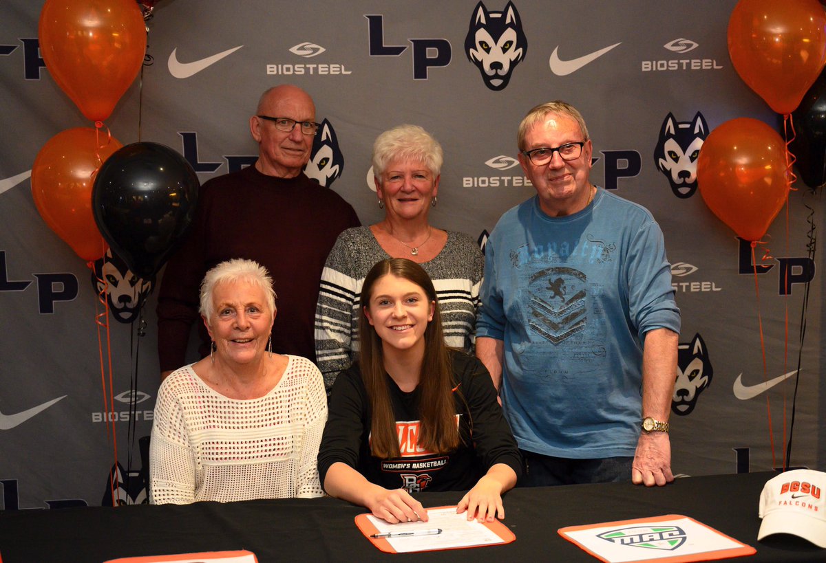 Kaillie Hall tweet media