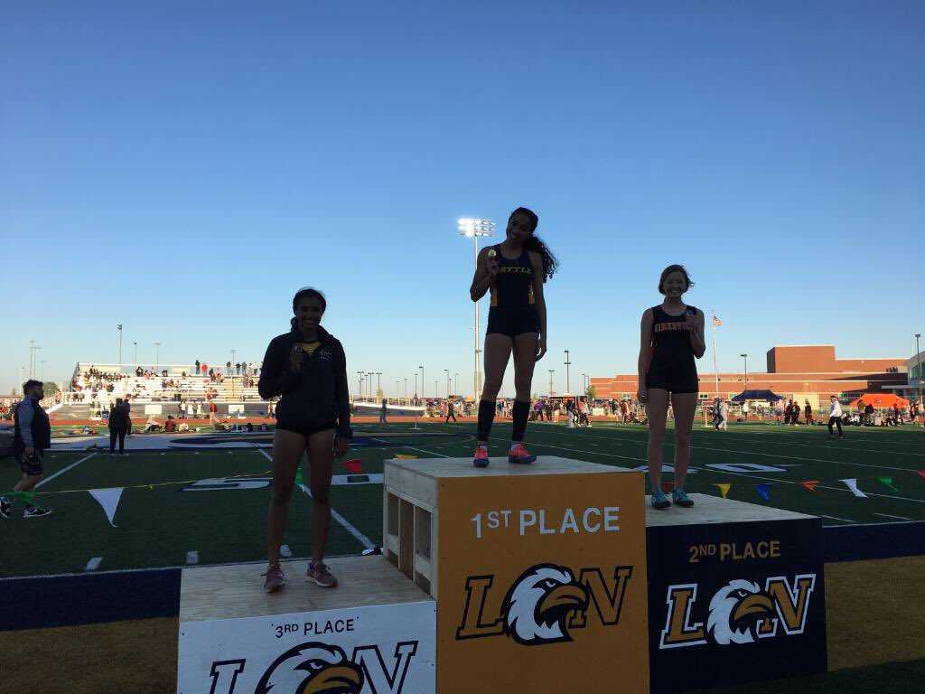 #2019LNInvite Girls’300m Hurdles Results:
1st-Paige Magee <a href="/BattleTrack/">Battle Track and Cross Country</a>         2nd-K. Stufflebean <a href="/ActivitiesKV/">Kirksville Activities</a> 3rd-A. Blackmon <a href="/RayPecAthletics/">RayPecAthletics</a> @MoMileSplit