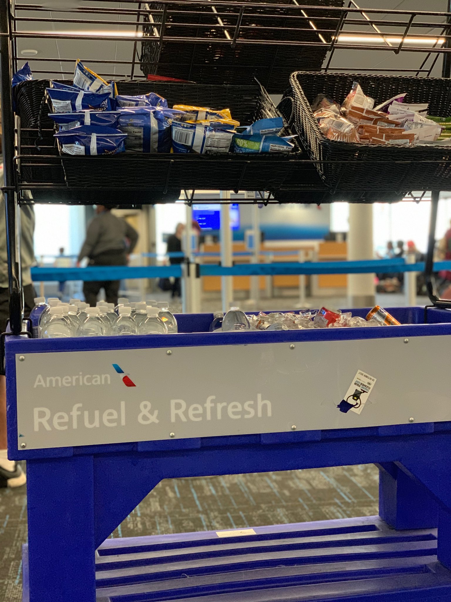 D4joPEIWAAEeSlK?format=jpg&name=large