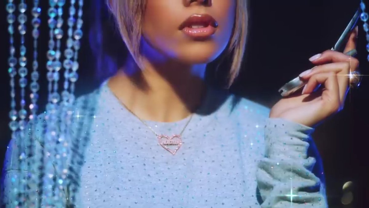 5harmonyFvChile's tweet photo. #HeardItAllBeforeMusicVideo hagamos tendencia el # https://t.co/OsDuKxtsSh