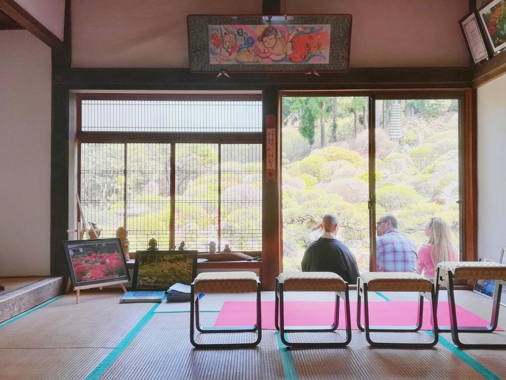 ayacocoa0216's tweet photo. 昨日一行はリードオルガンが9台もえあるオルガン寺、長楽寺を訪れ、西気賀小学校の児童たちと交流、学校訪問で仏画体験、その後細江文化協会の方々のサポートで浴衣体験などしました🇵🇱🌸
今日は、いよいよ公演の日です。サウンドチェックなどが進んでいます。
#Polja #ポーランド #FIK #AFERA https://t.co/hrKhjYGGDe