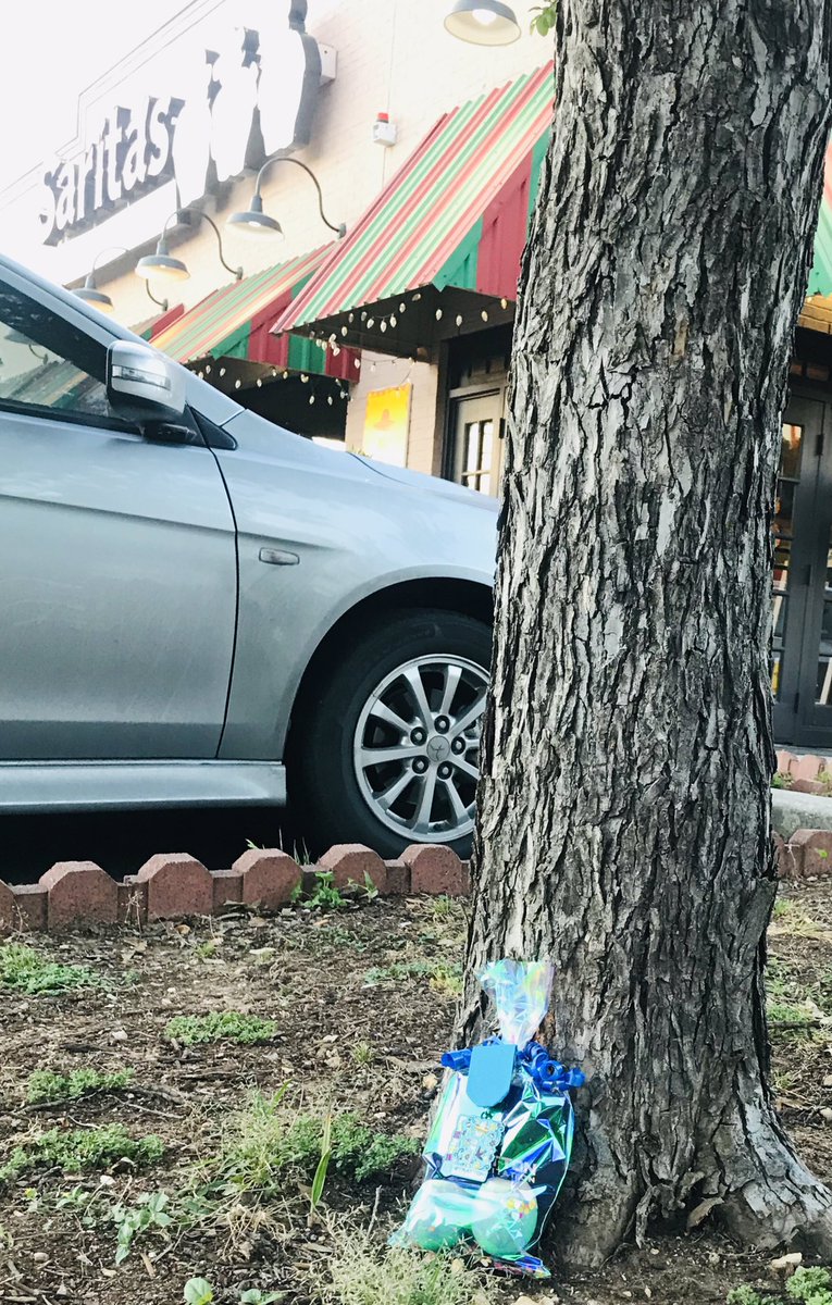 StrattonRehab's tweet photo. Our first Stratton Rehab Medal Pack drop has been made. Use the pic to help you find it. First one to get it, gets to keep it!
Hint: Near medical center
#strattonstrong
#feelthedifference
#vivafiesta 
#fiestasanantonio https://t.co/Botm30XrE7