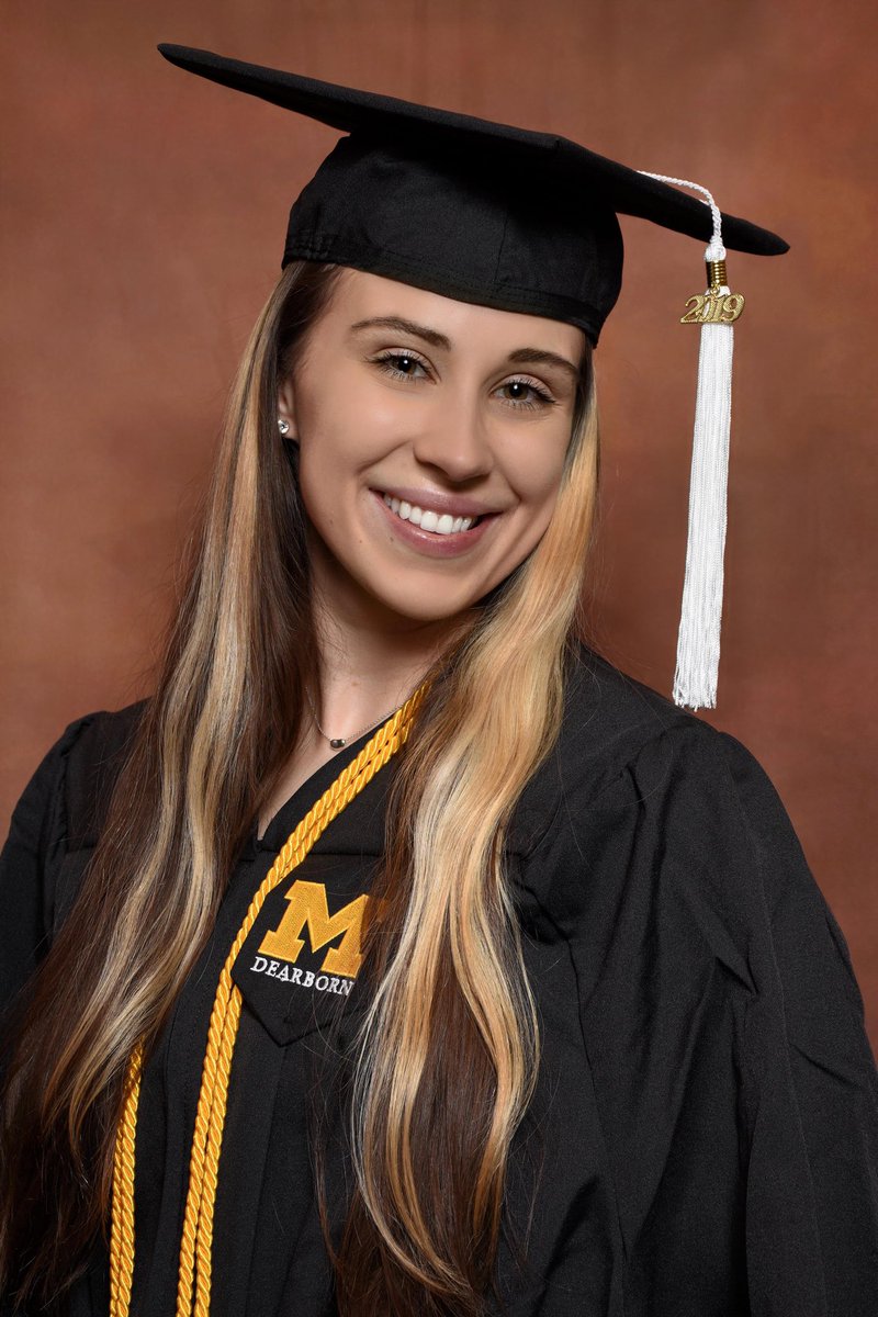 cayty_fitz's tweet photo. Emily is always hyping me up but look at these pics??? Not only is she GORGEOUS but she’s graduating next week :’) Couldn’t be prouder https://t.co/yhblN4ik8T