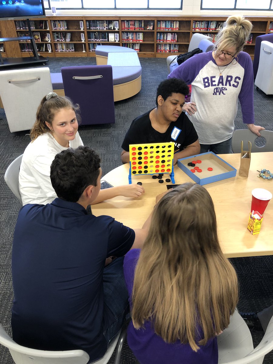 CbluffFCA's tweet photo. Started our day with worship despite the storms, and ended it with a party with new friends! Awesome day at @HallcoCBHS https://t.co/FhVG75XaCM