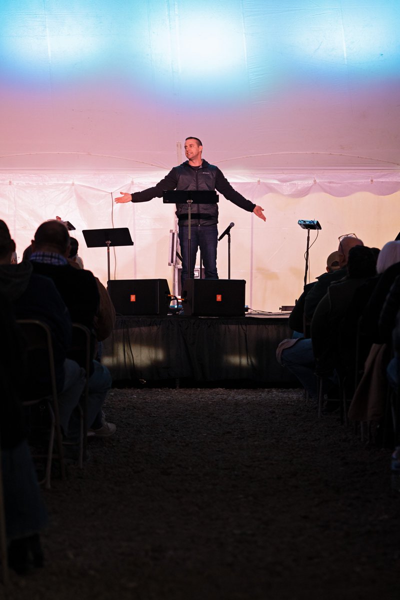 therockfenton's tweet image. It was a great night under the tent..hope to see you this Saturday or Sunday. #Easter #UnderTheTent