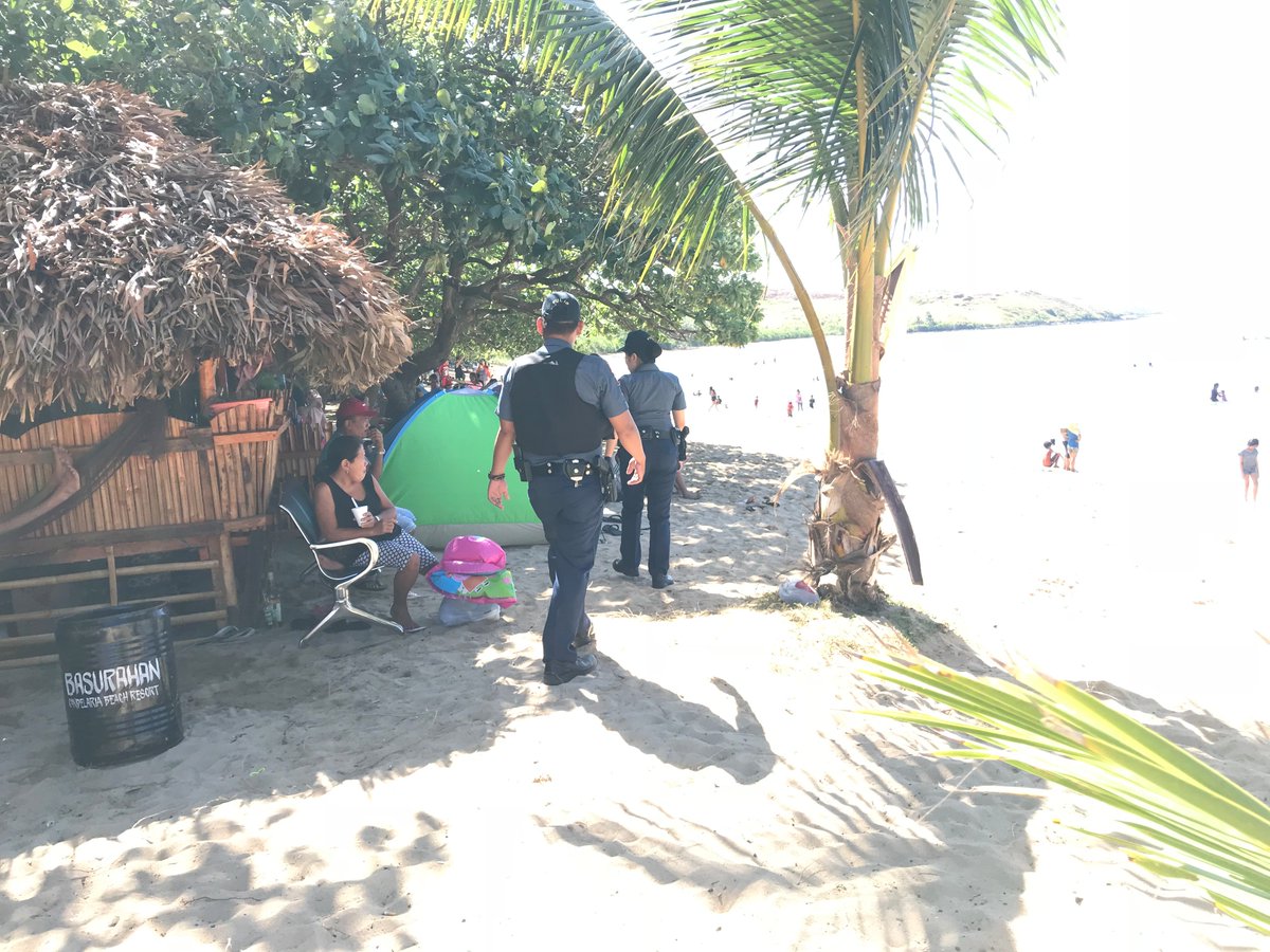 ParacaleMps02's tweet photo. Police Visibility and Foot Patrol along seashore of Candelaria Beach Resort, Paracale, CN https://t.co/N1TMaPAxqq