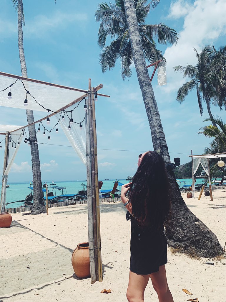 zoeesmiith3's tweet photo. Not trying to brag but this was my day yesterday travelling around the Phi Phi islands of Phuket in 30+ degree heat 🌴 The most perfect way to spend my holidays away from uni work 😍 https://t.co/WMZ4QDdBrV