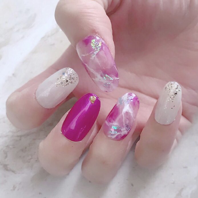 アッキー パールカシスを使って大人ピンクの上品な天然石ネイル Biglobe Beauty での ネイル 記事を更新しました こちらをチェックしてください T Co S8ypoewprv よろしくお願いします 天然石 ネイル 100均ネイル セルフ