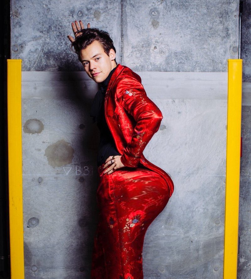 htourlive's tweet photo. kurtis conner as harry styles: a thread https://t.co/445rT3ahJ5
