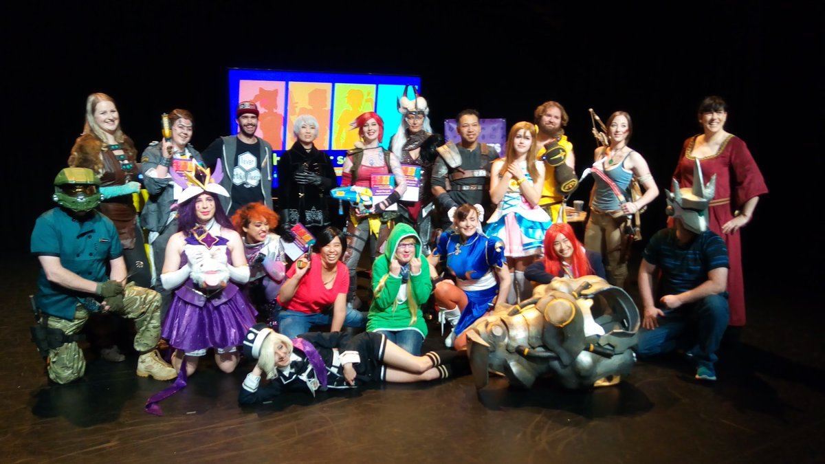 TheIcyRose's tweet image. All the cosplay competitors at NZGF's Character Select cosplay contest #characterselect #NZGF19