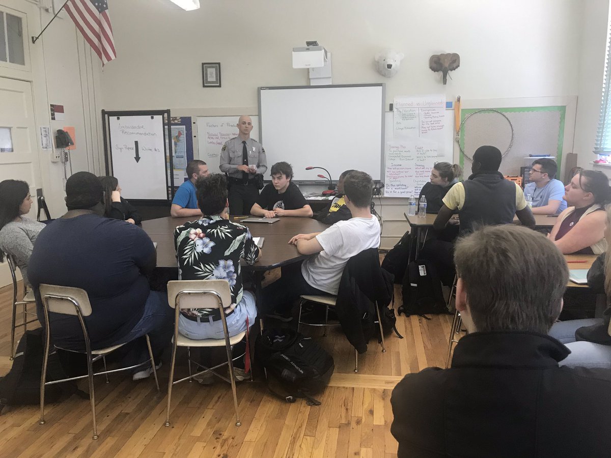 Sheriff Simmons and Trooper Welch visit Valley Academy to speak to our Civics class! <a href="/dcsnc/">@DCSNC</a> <a href="/kcwelch99/">Kim Welch</a>