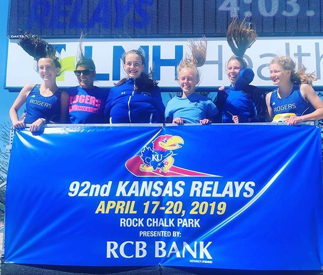 mountierunning's tweet image. Best hair day ever at Kansas Relays!! bit.ly/2UvgfVY