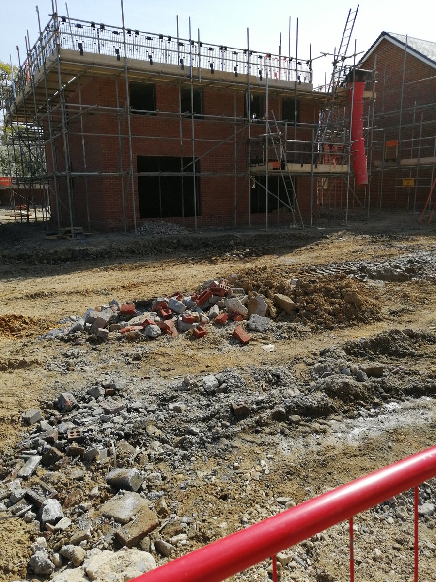 JosepCarroll's tweet photo. @RadioX please #setmefree
I spend day after day driving, loading and unloading trucks into muddy construction sites and can't take anymore! The job is hard and unrewarding so I feel I need to get away and visit some penguins somewhere 🐧and save my back! https://t.co/QrLCzixUph