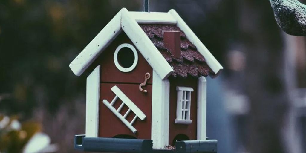 Don't let barriers stand in the way of becoming mortgage free. Find out what you can do now to make a positive change to your finances. hubs.ly/H0hw0fh0