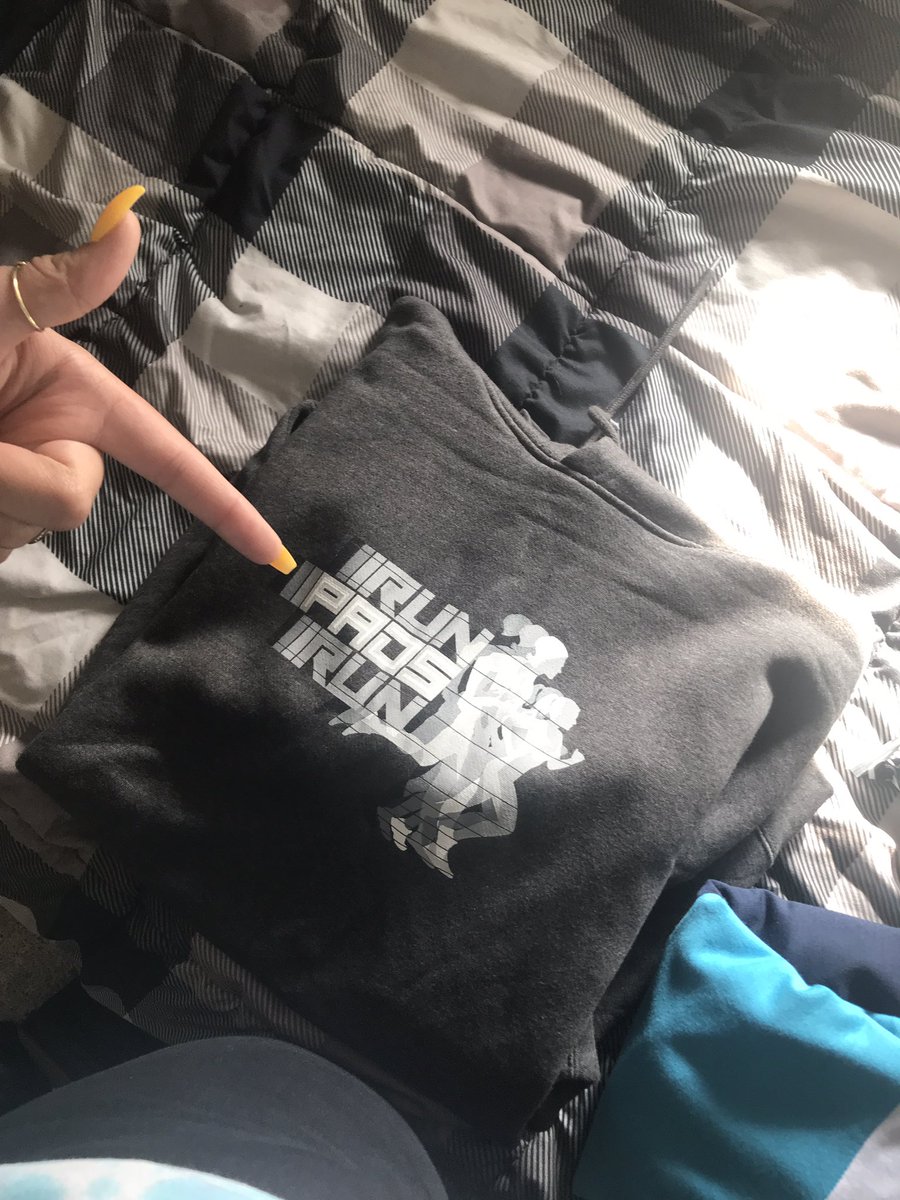 michaelceraslxt's tweet image. hey hey hey look what i got today. i love the padalecki’s, misha, and shirts bunches and bunches🖤 #RunPadsRun