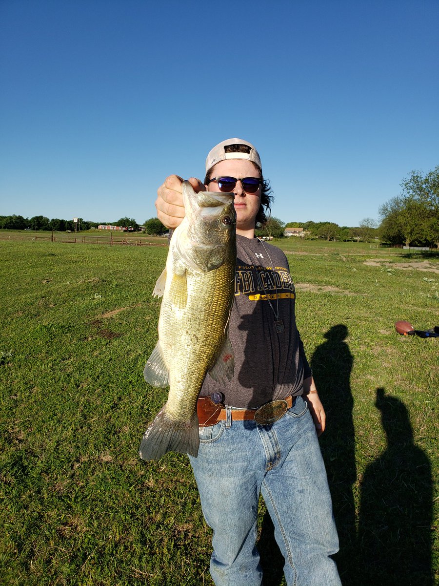 Houstonsheets11's tweet photo. It's that time of year #bedfish https://t.co/6Xw4iTckp5