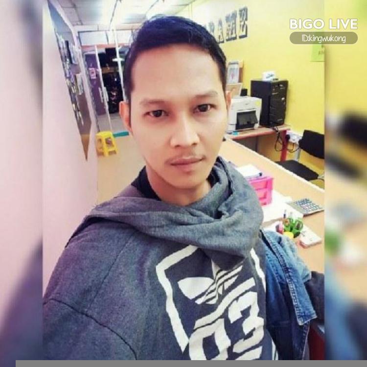 fidachubby's tweet photo. Masuk dan tonton LIVE 🍇👑KingWukong🐿 di #BIGOLIVE: share fb/twitter  
https://t.co/IEjuY9XCz8 https://t.co/aB1s2i72A3