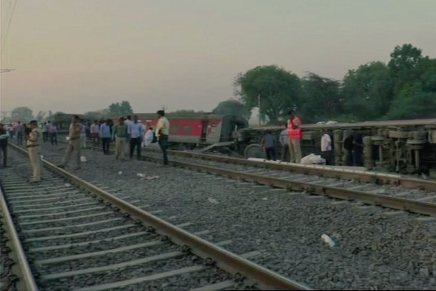 SunilBajajG's tweet image. Howrah-New Delhi Poorva Express derailed near Kanpur.  As per the news from sources, 13 people injured. Rescue operation by National disaster response force team is underway.
#PoorvaExpress