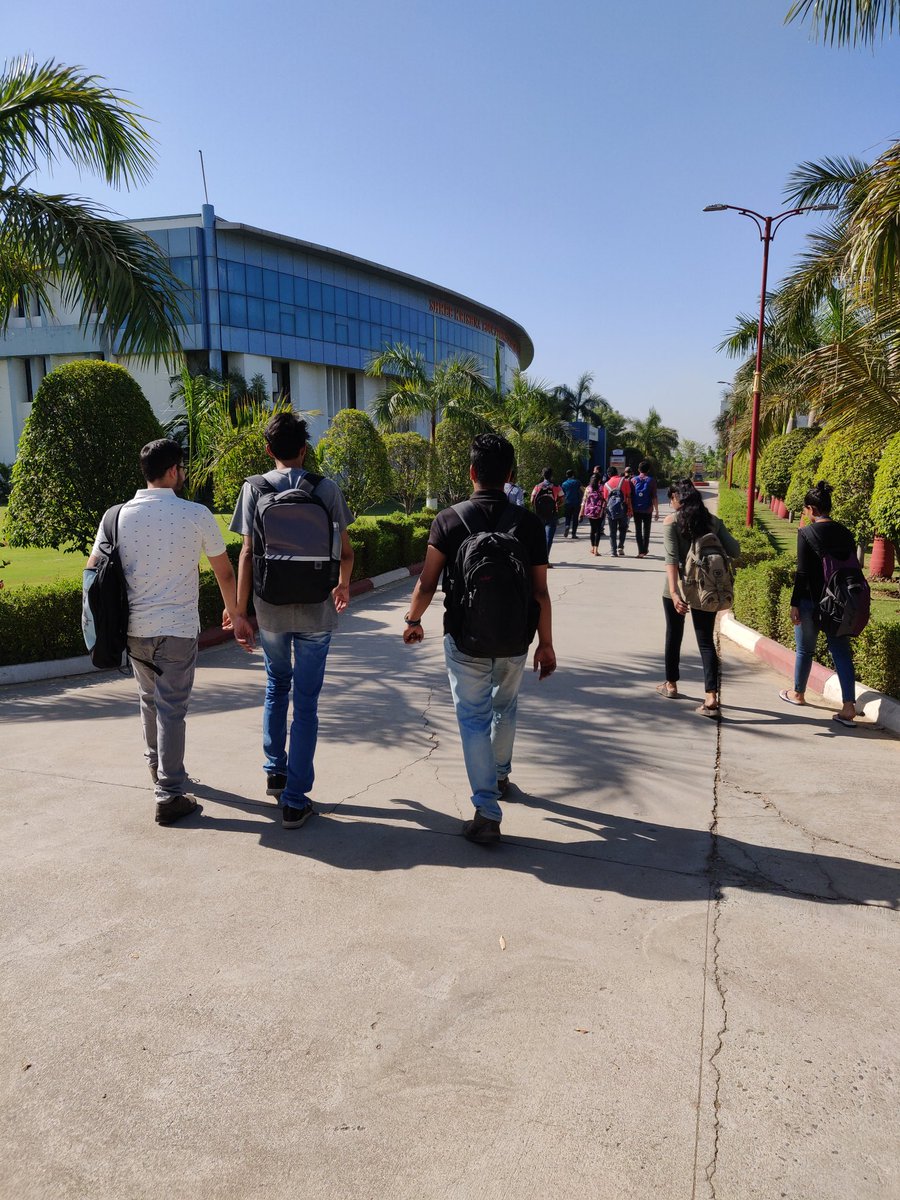 RutvikBabariya7's tweet image. At BITS Vadodara For #OSFest 
Thanks to @devbytes1