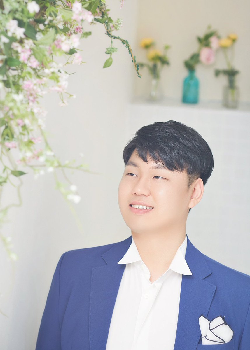 BossTossMC's tweet image. 결혼합니다 ㅋㅋ i have wedding on may 12th :) i hope it's good news for u guys don't be sad my girl fans