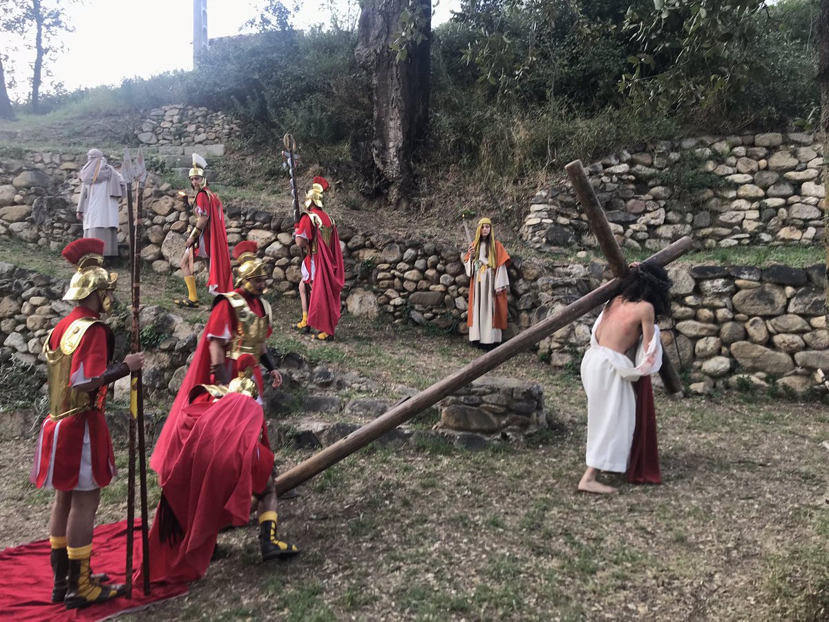 El Mercat Romà i la Passió a Sant Climent, amb molta força, activitats, productes de proximitat, artesania, gent i bon temps!!! Avui i demà encara us hi esperem!! Fotos de <a href="/Ernestollero/">Ernest Ollero</a> i de <a href="/ntorren3/">Natàlia Torrent 🎗</a> <a href="/DiariHoraNova/">HORA NOVA</a> <a href="/Aempordaturisme/">EMPORDA TURISME</a> <a href="/emporda_info/">EMPORDÀ</a> <a href="/elpuntavui/">El Punt Avui 🎗️</a> <a href="/EmpordaBrava/">EmpordàBrava</a>
