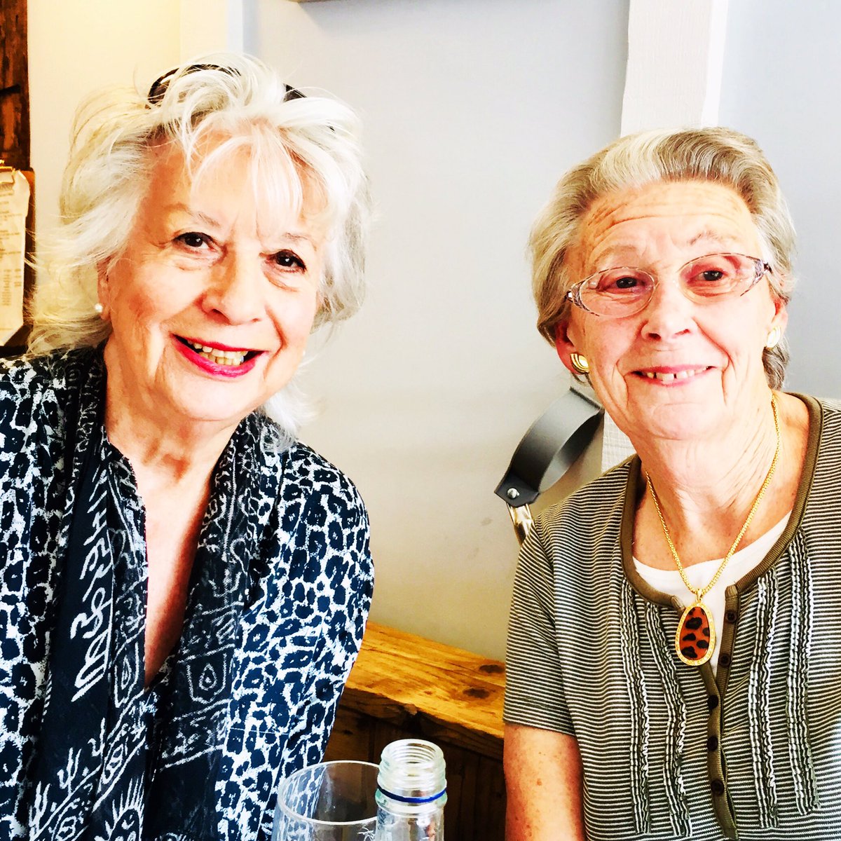 koromikodesign's tweet photo. ”Wonderful day yesterday with Mike &amp; my aunt Joan in #finchingfield the village where my own mum (Olive) grew up. 
She was born in 1906 &amp; was the second eldest of 11 children!! Lunch at Winners on Finchingfield Green.” .
.
#EasterWeekend #GoodFriday2019 #sunnyday https://t.co/WKWVbHVMbI