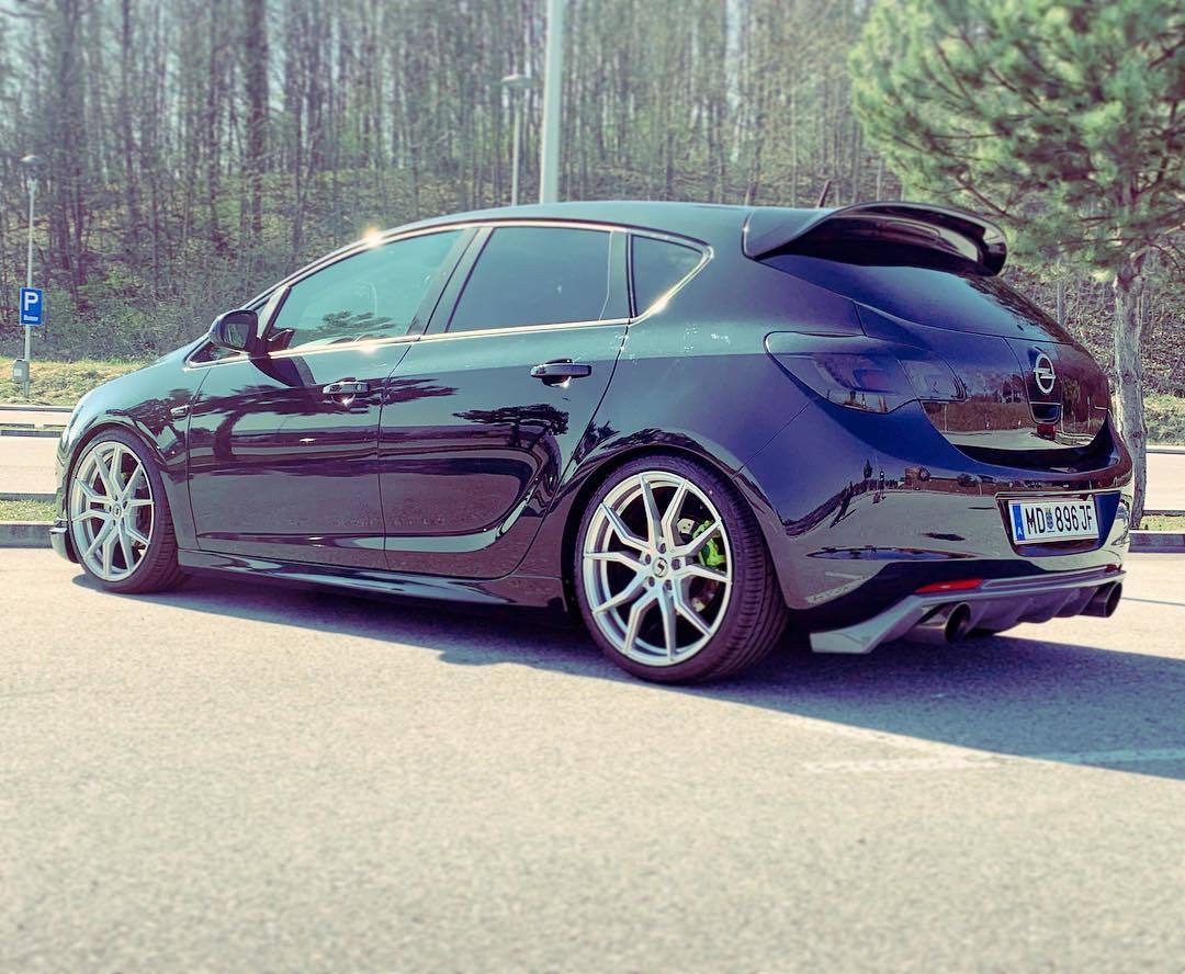 Ap Sportfahrwerke Enjoying The Sun Billi0104 Ap Apsportfahrwerke Apcoilovers Apinside Apsuspension Apgewindefahrwerk Lowisalifestyle Tuning Low Stance Static Astraj Opel Gts Astra Vauxhall