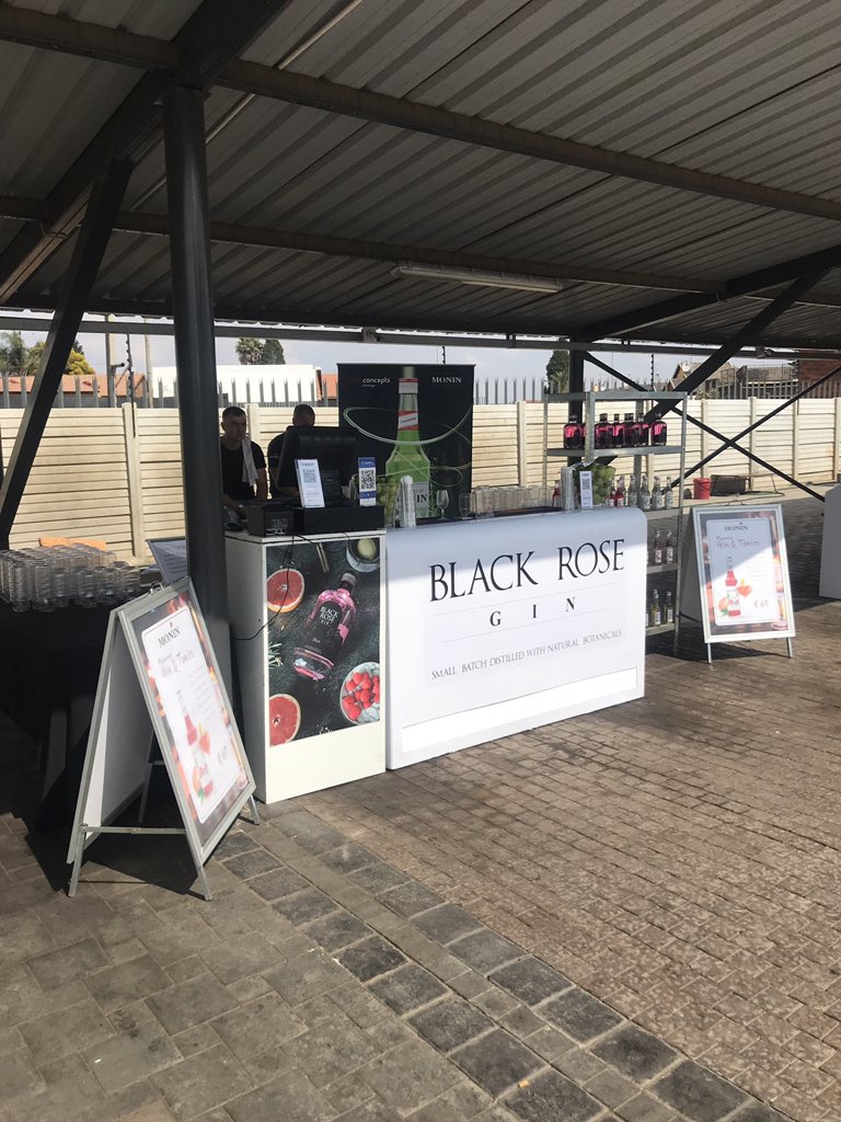 ibrandpromo's tweet photo. @BlackRoseGin @HIGin @IAMKhanyi @PimvilleGin they are here today waiting for you to come taste and buy their brands. Sampling/Tasting closes at 3pm don’t be late. #SowetoGinWeekend https://t.co/0m0C6IZCj7