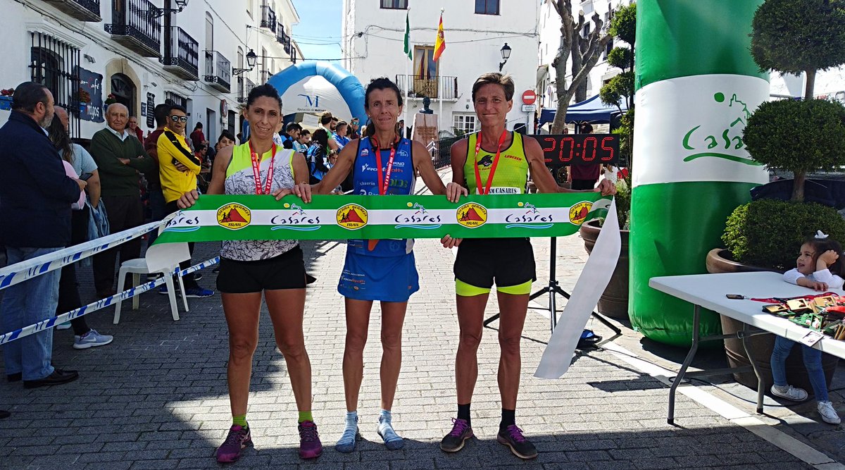 PODIUM completo categoría femenina 20k <a href="/CdMVillaCasares/">CdMVillaCasares</a>
🏆 Carmen Flores Navarro
🥈Dorte Dahl
🥉Belén González
#AndaluciaEsDeporte #CorrerEnLaCunaDeAndalucia trailrunningandalucia.com/2019/03/22/car…