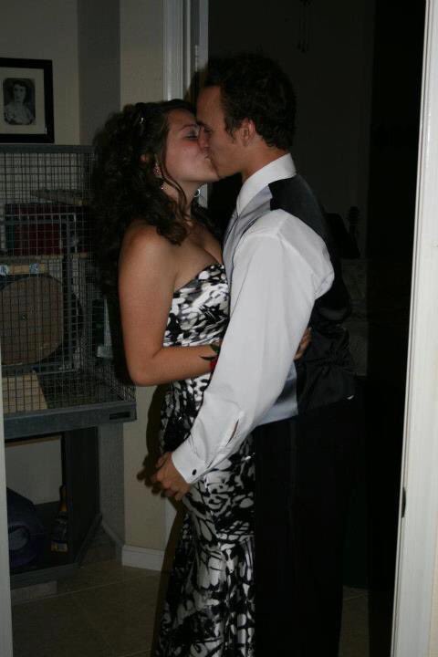 katethegreat_xo's tweet photo. Maybe Prom Night? Maybe dancing?
Don’t stop looking in my eyes....
#seventeen #2months #OnCloudCline https://t.co/kSHi1FnTpf