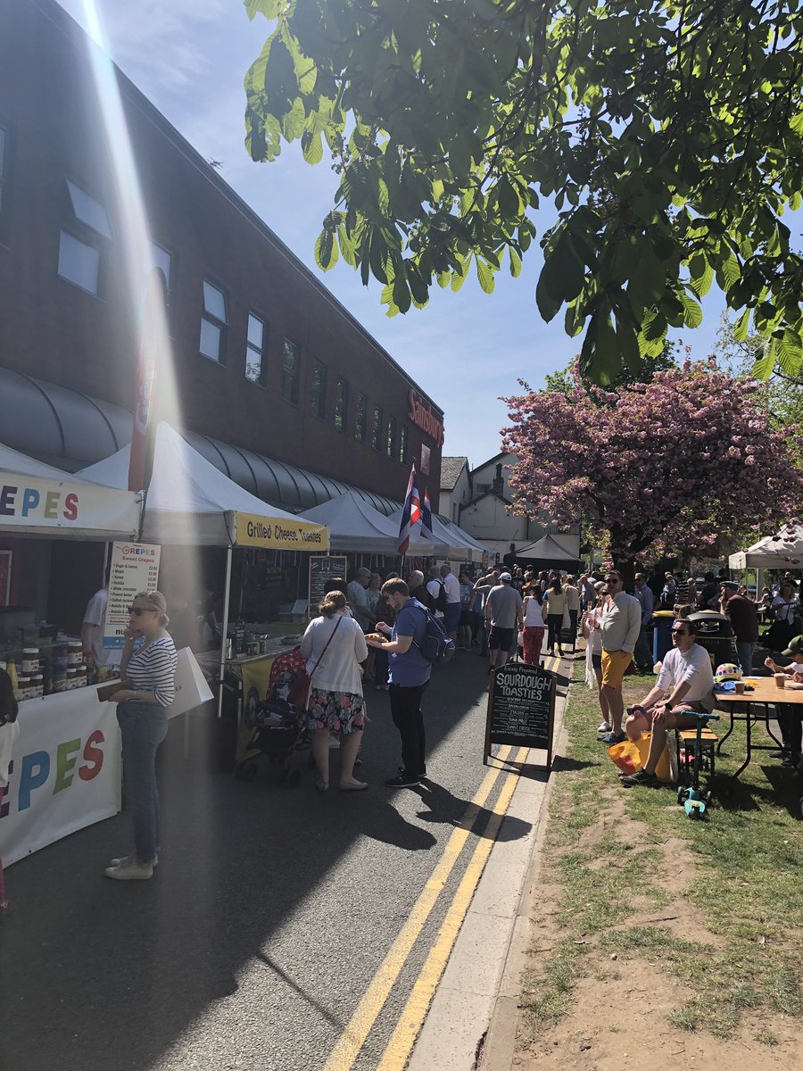#wilmslow <a href="/_TheMarketCo/">The Market Co</a> today looking glorious in the sun ☀️ #crepes @azulito_coffee @PressandMelt <a href="/halloumination/">Halloumination</a> <a href="/tapasaltrincham/">Tapas Altrincham</a> <a href="/ThePizzaMakerUK/">ThePizzaMakerUK</a> <a href="/18DBCWines/">18DBCWines</a> #cheshire #BankHolidayWeekend