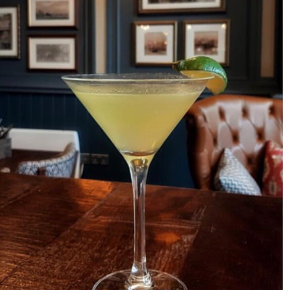 Introducing the ‘Limehouse Cup’ 
Passion fruit gin, @cabbysrum, fresh squeeze of lime & a little dash of lemonade
.
#cocktailofthemonth #eastlondonpub #limehouse #limehousecup #londonsummer #londonpubexplorer