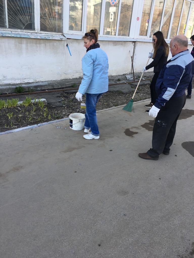 Сотрудники <a href="/remjil1/">МП г.о. Самара Ремжилуниверсал</a> с радостью в солнечный день вышли на Ленинский общегородской субботник