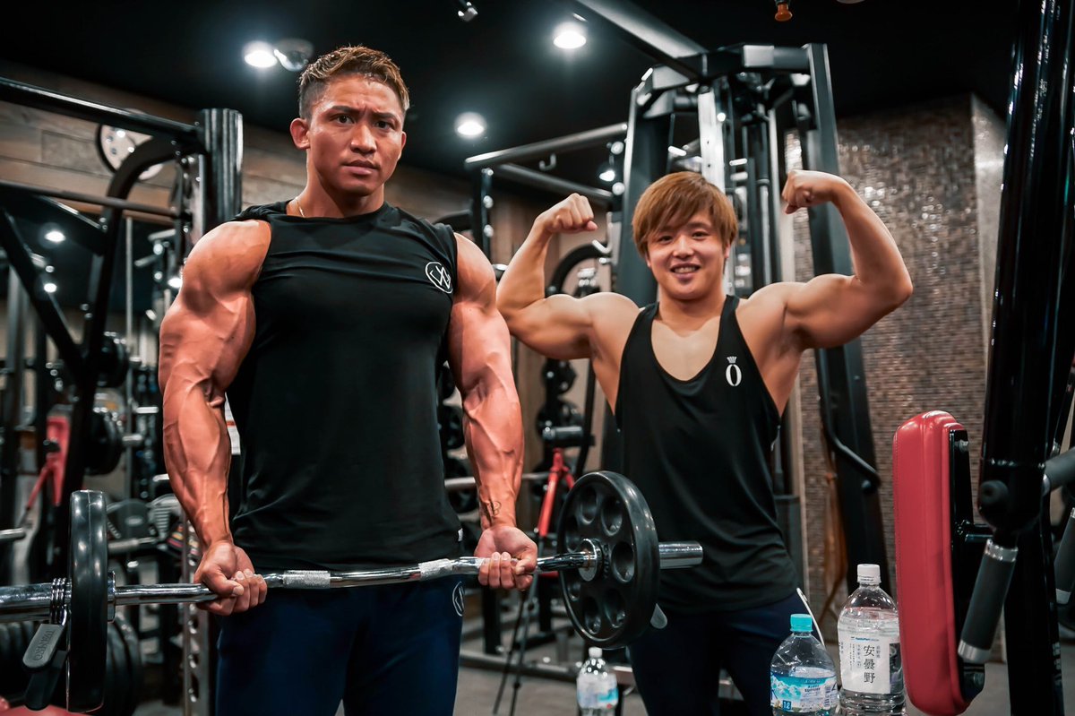 Jin ぷろたんに会ってなかったらここまで本気でユーチューバーに憧れてなかった お互いが持ってないものをお互い持ってて 俺はユーチューバーとしてのケンケンに今でも憧れてるし尊敬してる クソ適当な男だし お互い中身は小学生だけど 筋トレ好きと貪欲