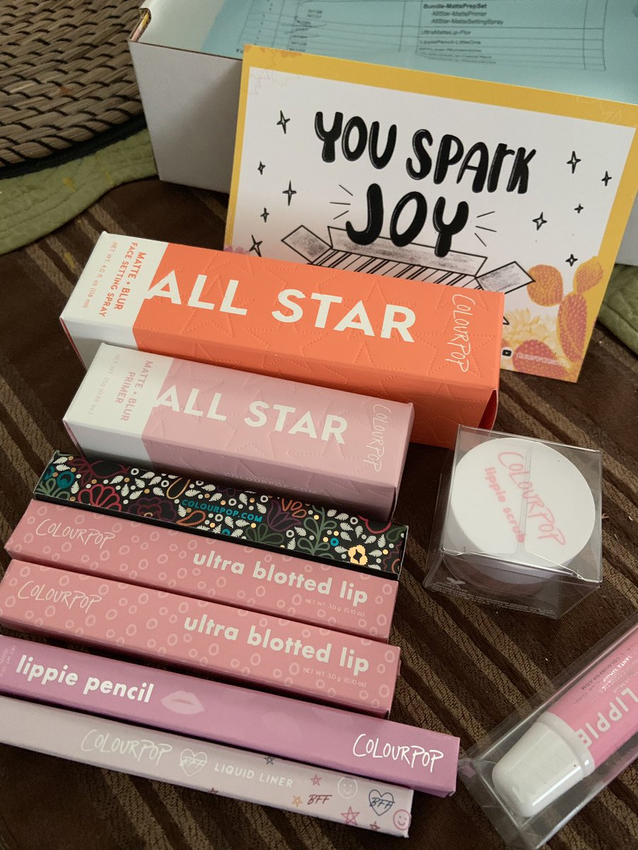 yoharleyy's tweet photo. Thank you @ColourPopCo ! https://t.co/N6crfE79eA