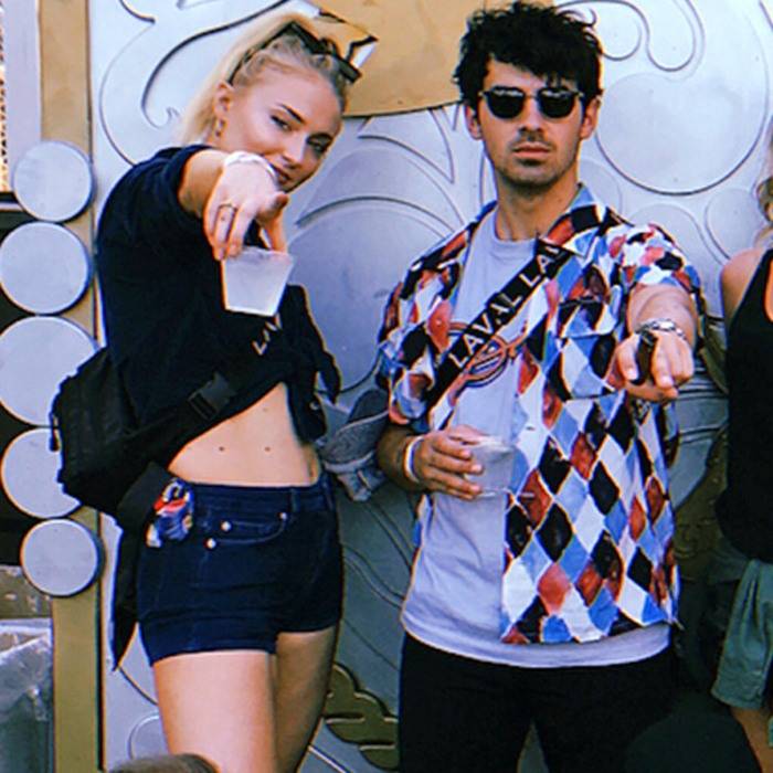 Katy__Pepper's tweet photo. #NewProfilePic

Went to Coachella for our summer @gordonjamesjr https://t.co/CJrUZBwwSJ