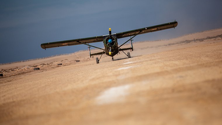 stephanedugast's tweet image. 📌 [ON AIME] L’#émission Si Loin Si Proche @Voyageursrfi a réalisé le #webdocumentaire «des ailes et du courrier» dédié à la légendaire ligne de l’#aéropostale en #afrique.
#aviation #aventures #rfi
&amp;gt; bit.ly/2Ixylp4