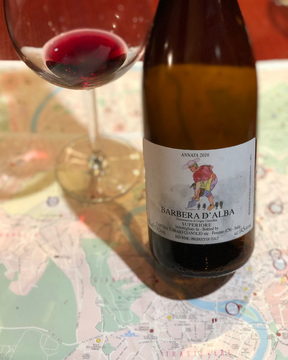 CASVIEXCLUSIVAS's tweet photo. Nos encanta nuestro trabajo, por eso no paramos ni en vacaciones!! ☺☺☺♫♪♪♫
#Italia #Italy #Barberad'alba #RedWine #Trastevere #vacaciones https://t.co/9qgtbnthTG