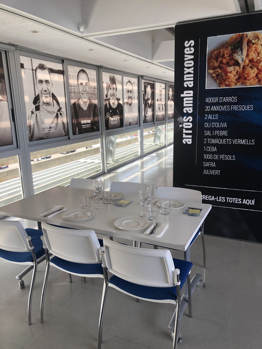 Taula amb vistes al Port. Avui cuinem al <a href="/MARAMCIP/">MARAM</a> .Cuina marinera amb peix de proximitat. D’ aqui una estona comencem <a href="/visitlescala/">L'Escala Turisme</a> <a href="/agriculturacat/">Agricultura</a> #cuinamarinera #peixdellotja #menjarpeixessalut