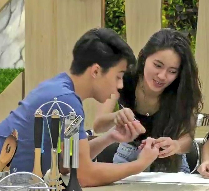 KuntsaraNiSky's tweet photo. I miss them na talaga 

@PBBabscbn @direklauren
#GELMICHnaNaminKayo https://t.co/rggujmlqId