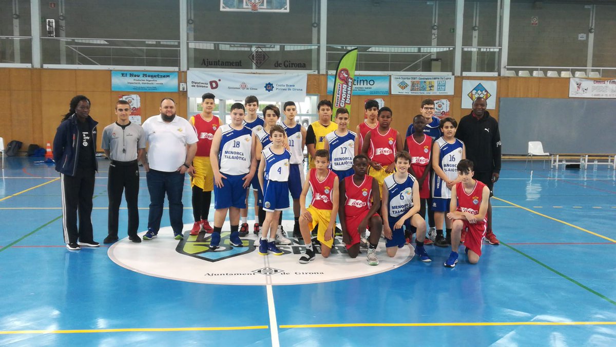 GironaBasket's tweet photo. ⛹️♂️U14-M | #CBGB19
🏀 Game for the 15th place!
👍🏼6⃣1⃣ @CCESANTLLUIS
👎🏼4⃣5⃣ #YISCA
📍 Santa Eugènia https://t.co/UWvqvzyzxB