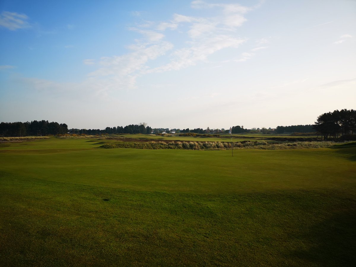 SandAgreens's tweet photo. The effort all the lads have put in to make the course look how it does has been unreal @SandAGolfClub #topgrafters #hellshifts https://t.co/yvIJN046Gw