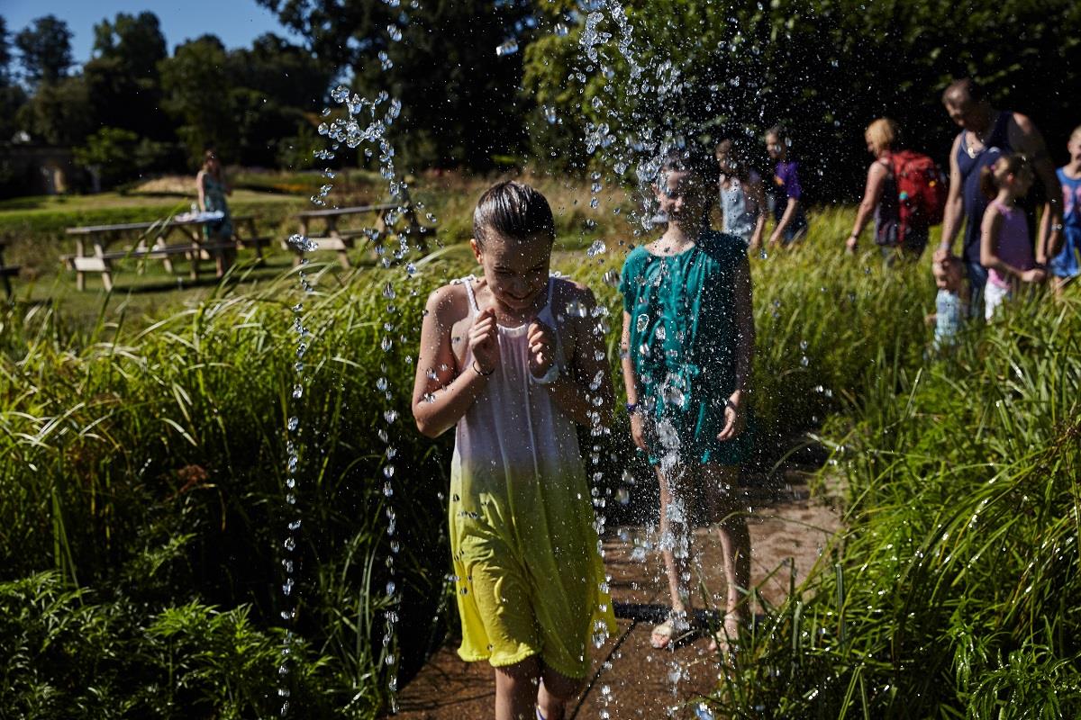 With the temperature rising, Hever Castle in Kent has the perfect way to keep cool - the Water Maze 💦 P.S. it's perfect for adults too! bit.ly/2XqJICl