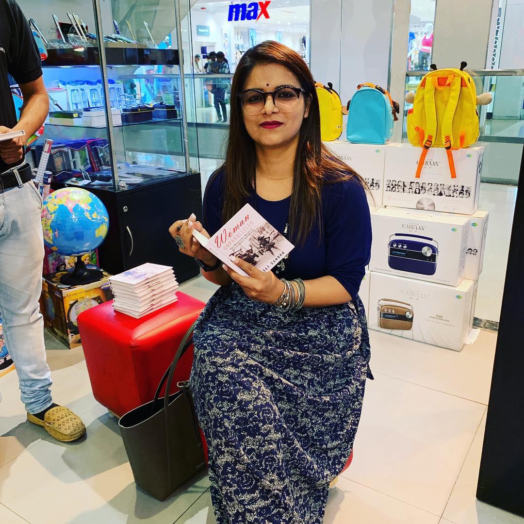 ipublish1's tweet photo. #BookSigining #AWomanUnparalleled #AuthorSigining #Noida #bookstagrammer #bookreview #booklover #booklove #books #bookstagram #booksofig #bookstag #bookworms #booktography #booklovers #bookquotes #bookclub #bookobsessed #bookaholic #bookish
https://t.co/8bbA2MqwnR https://t.co/gr7gX5bc08