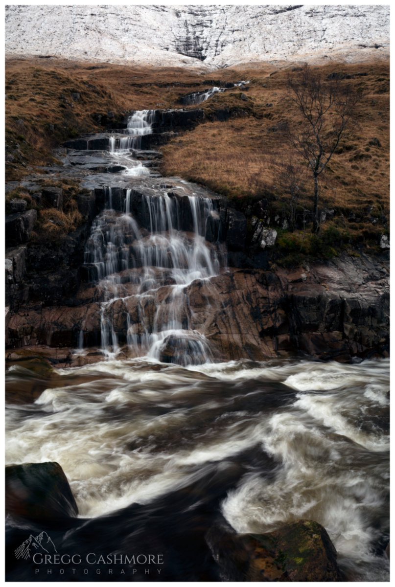 GreggCashmore's tweet photo. The Glen Etive Valley in Scotland is stunning, endless waterfalls, lochs and forests. 
#waterfalls #Glencoe #Scotland @kasefiltersuk @VanguardPhotoUK #winter https://t.co/wleKNSQIOg