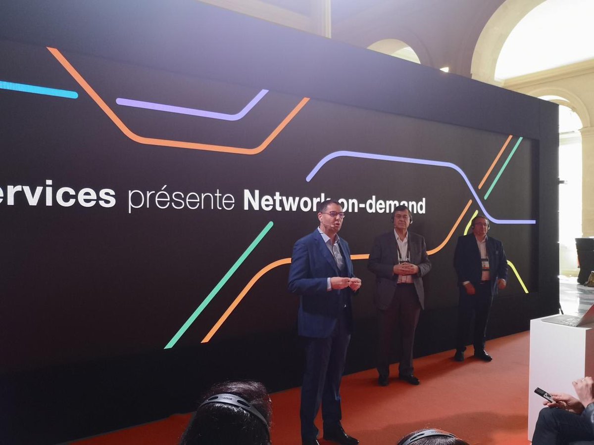 franckmorales21's tweet photo. #networkondemand première solution 100% co-développée avec nos clients #networkexplorers 👏👏👏
👉Très heureux d’avoir lancé officiellement cette offre durant #OBSsummit cette semaine avec Manuel Moreira et @pl_biaggi
#proudtobeorange
Merci l’équipe projet 🙏 https://t.co/vQaQcVXmP4